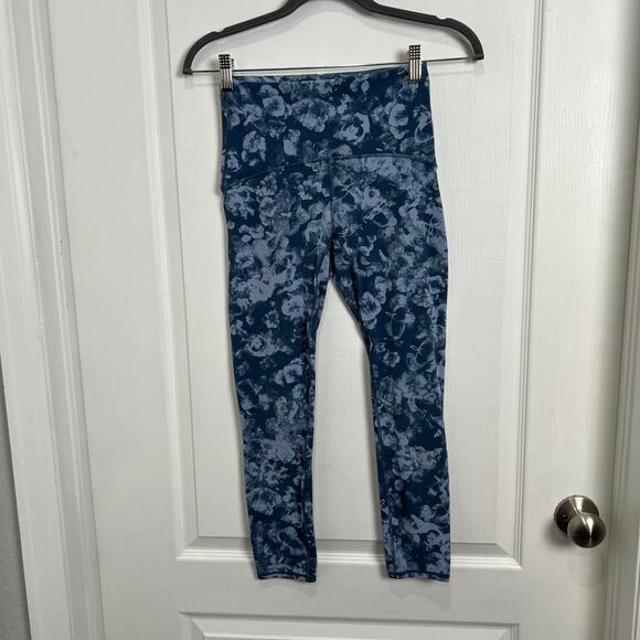 Lot of Girls Ivivva Leggings Black Floral Navy/Reversible Girl's Size 12 - Picture 2 of 11
